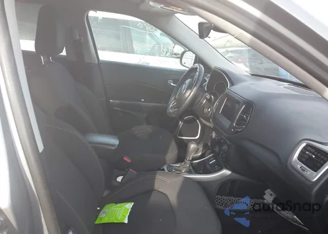 2018 Jeep Compass Sport Fwd из США, поврежденный, VIN 3C4NJCAB1JT181425